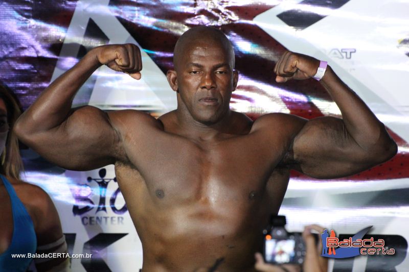 Balada: RockStriker MMA - Pesagem e Coletiva de Imprensa