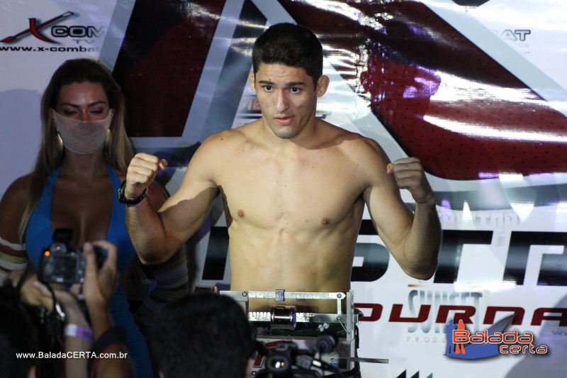 Balada: RockStriker MMA - Pesagem e Coletiva de Imprensa