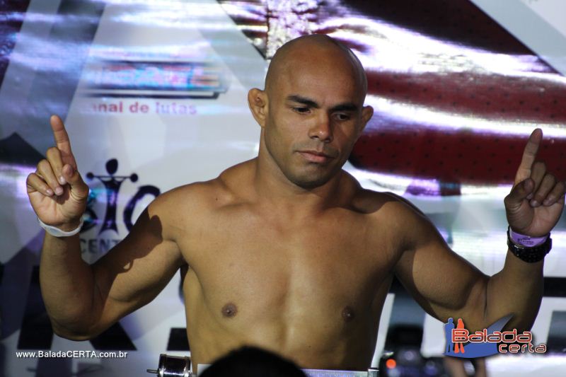 Balada: RockStriker MMA - Pesagem e Coletiva de Imprensa