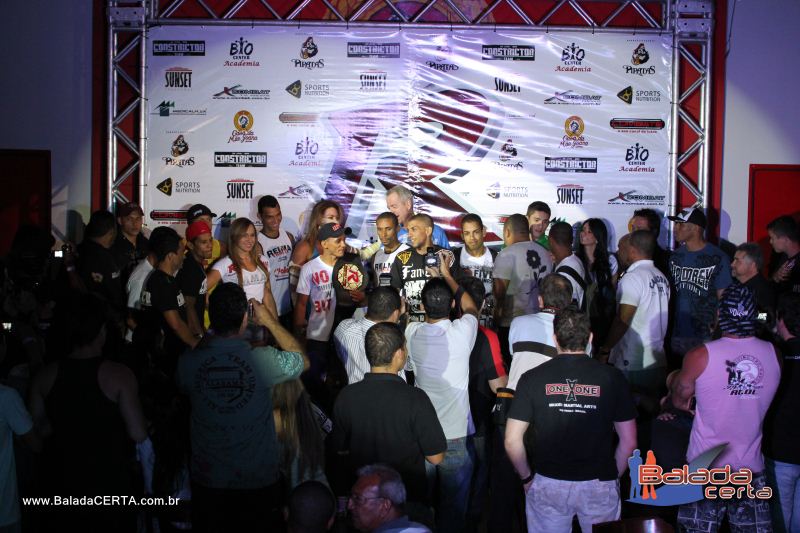 Balada: RockStriker MMA - Pesagem e Coletiva de Imprensa