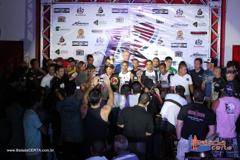 Balada: RockStriker MMA - Pesagem e Coletiva de Imprensa