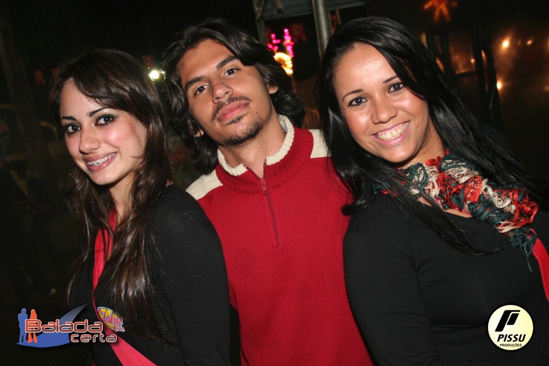 Balada: Fotos de Sexta na Festa Junina no Bras�lia Country Club - DF