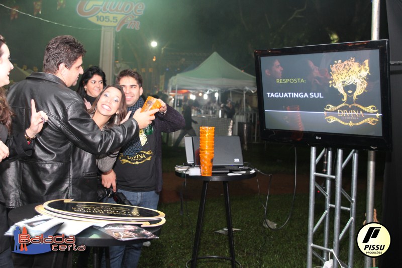 Balada: Fotos de Sexta na Festa Junina no Bras�lia Country Club - DF
