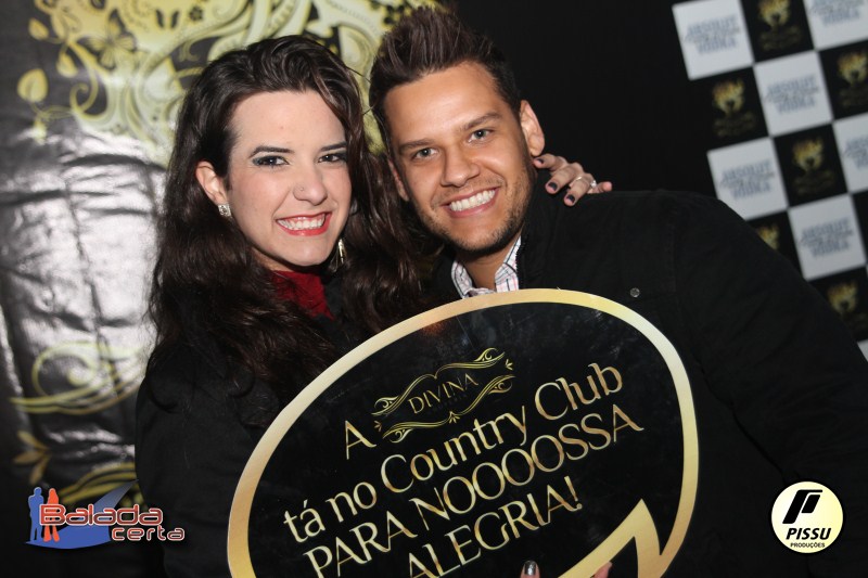 Balada: Fotos de Sexta na Festa Junina no Bras�lia Country Club - DF