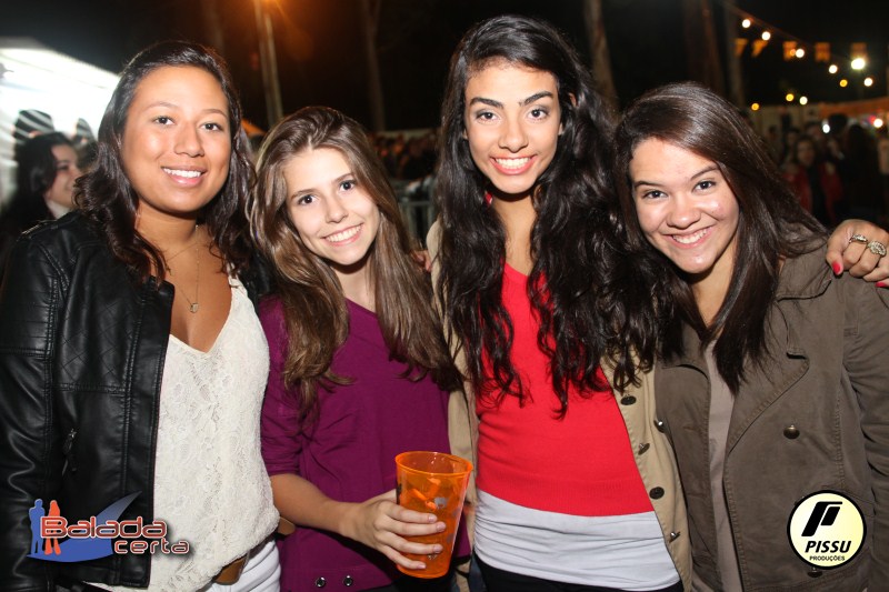 Balada: Fotos de Sexta na Festa Junina no Bras�lia Country Club - DF