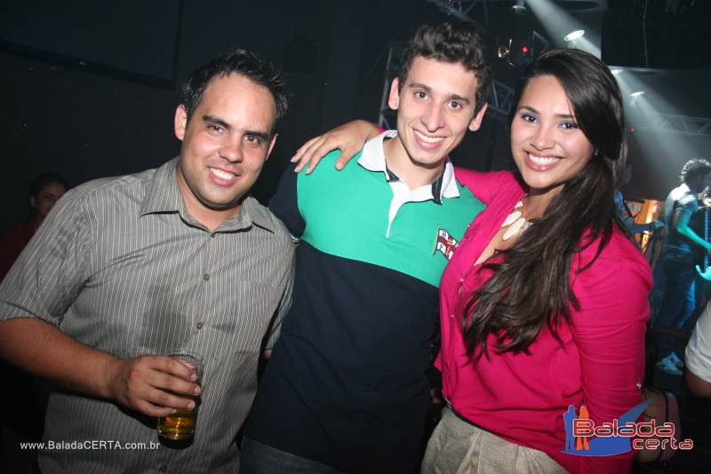 Balada: Fotos de Sexta no Sucesso Show Bar em Taguatinga - DF
