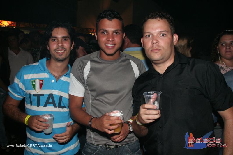 Balada: Show de Z Henrique & Gabriel na Via Stadium em Taguatinga - DF